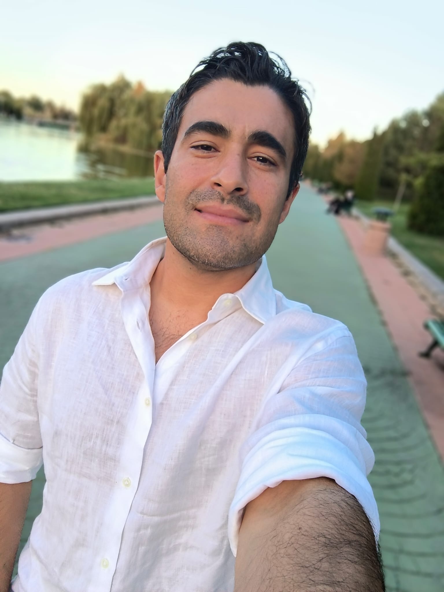 Dr. Ömer ÖZER